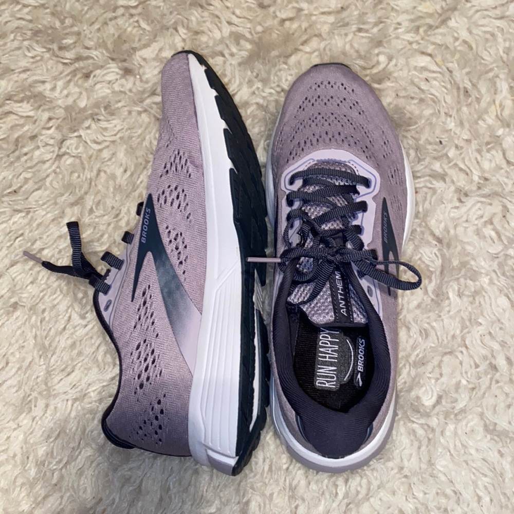 Brooks Anthem 4 Running Shoe, Lavender/Gray/White, 9